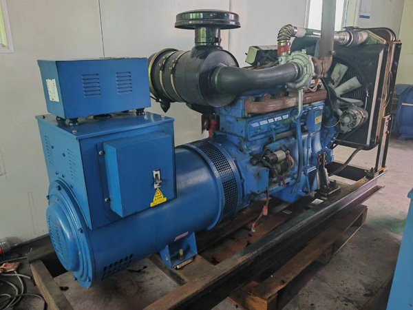 潼关100kW柴油发电机组使用多级机油有哪些优缺点？